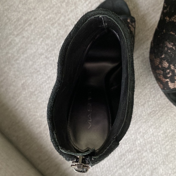 Via Spiga Women’s Platform Boot/Heel - Picture 3 of 7